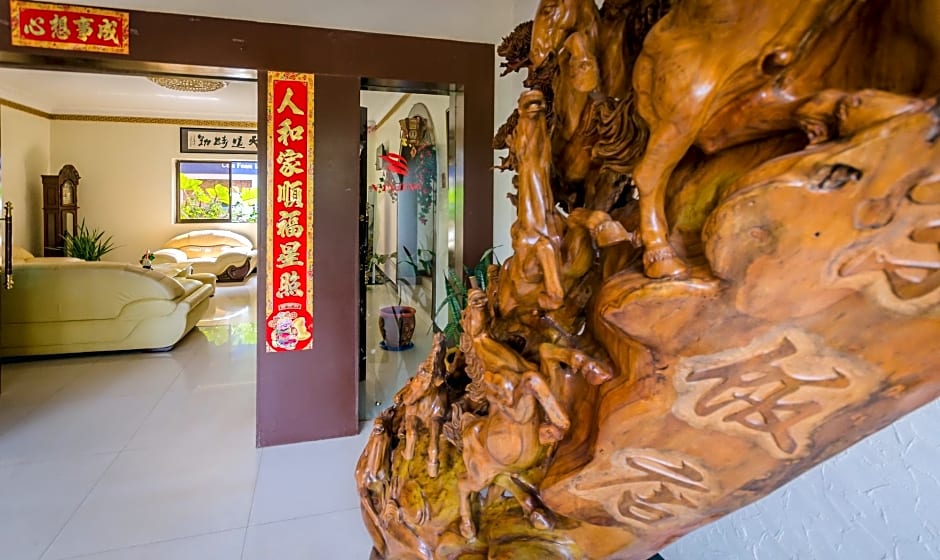 Nanjing Restaurant & Motel