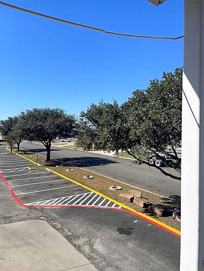 Motel 6 Denton, TX - UNT