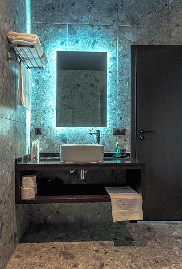 Black Beach Suites
