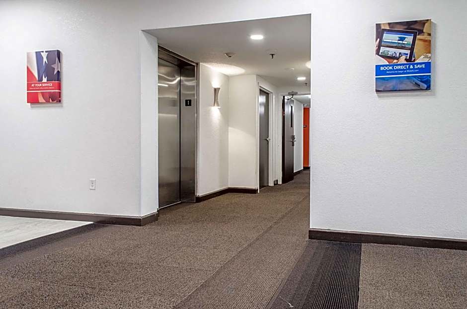 Motel 6-Brockton, MA