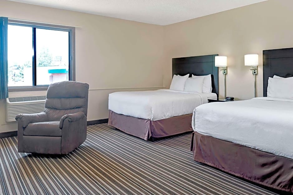 Super 8 by Wyndham Omaha I-80 West