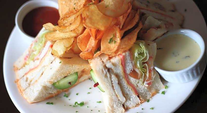 The Plaza Hotel - Balanga