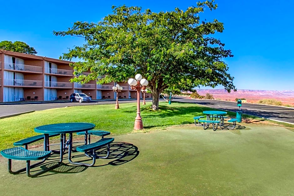 QUALITY INN VIEW OF LAKE POWELL - PAGE