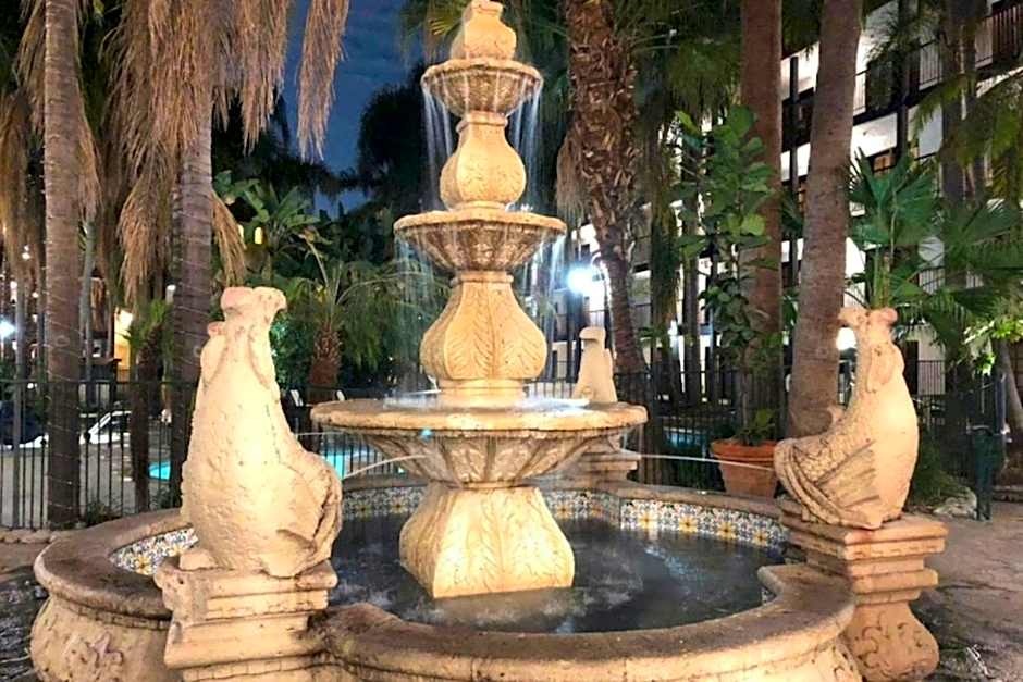 Buena Park Grand Hotel & Suites