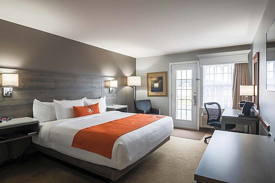 Amsterdam Inn & Suites, an Ascend Collection Hotel