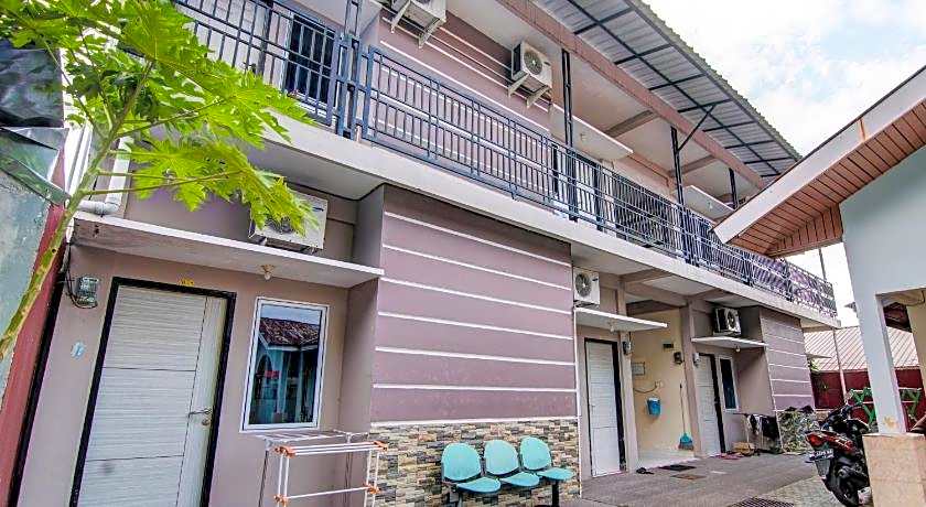 Hotel O Raya Guest House Syariah