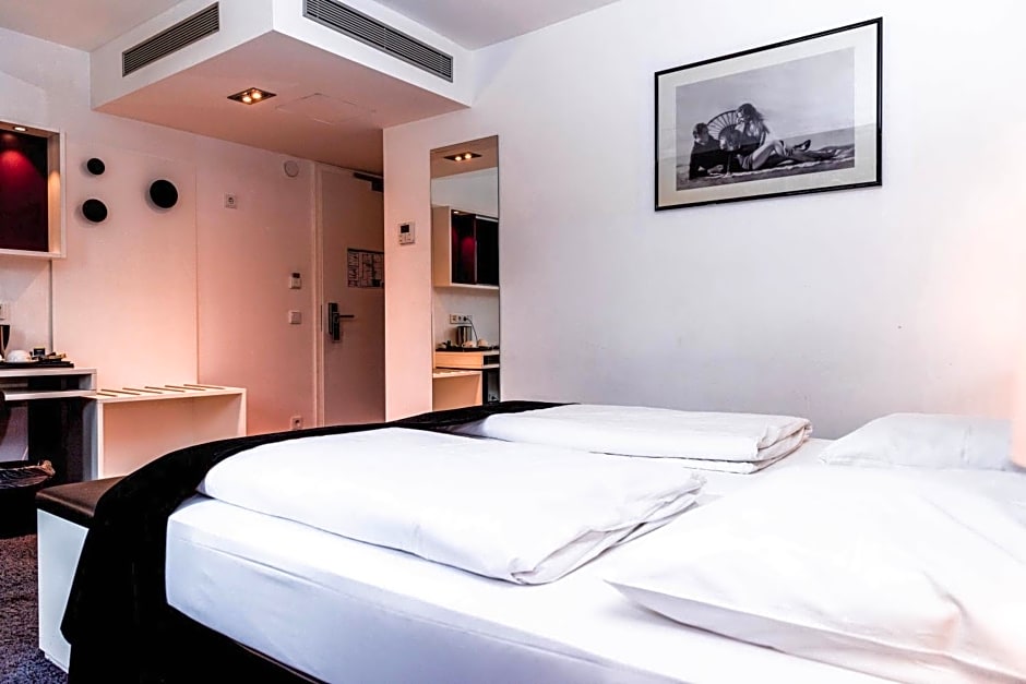 Bliss Hotel