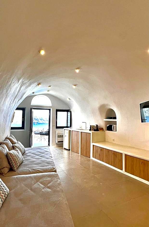 Photo 1 of 50 of Deluxe Villa, Hot Tub, Sunset View