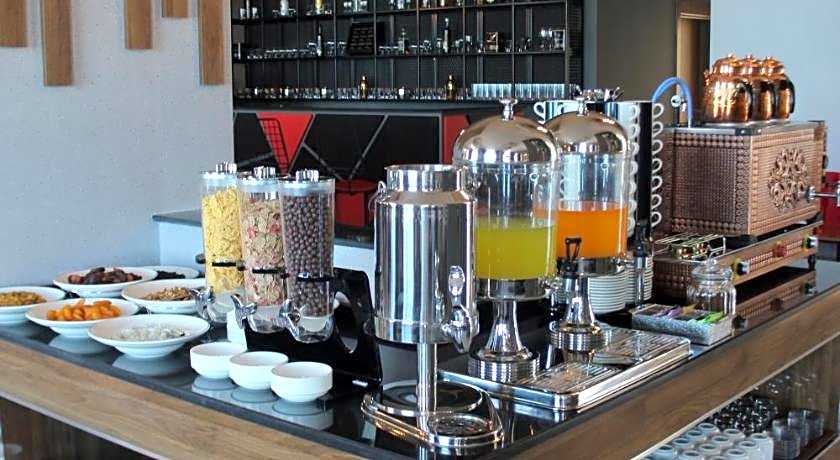 Ramada by Wyndham Van