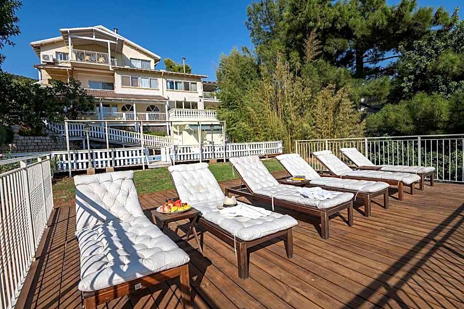 Ha'Seuda Ha'Achrona Suites