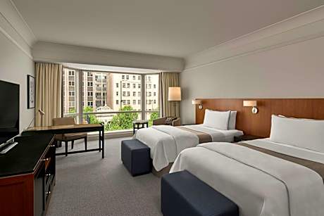 Deluxe Twin Room with Two Double Beds and External View