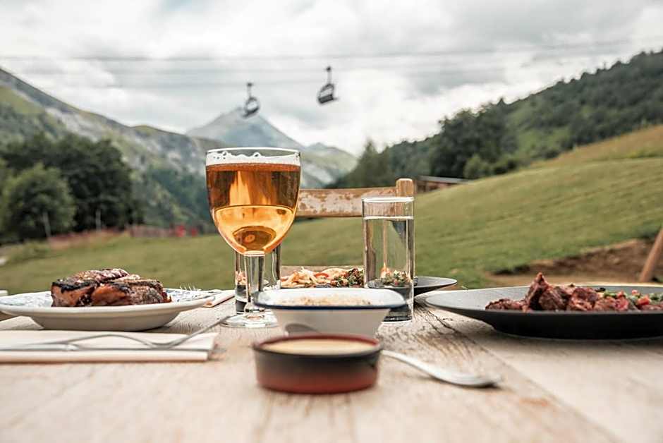 Les Cèdres - Hôtel - Restaurants - Spa