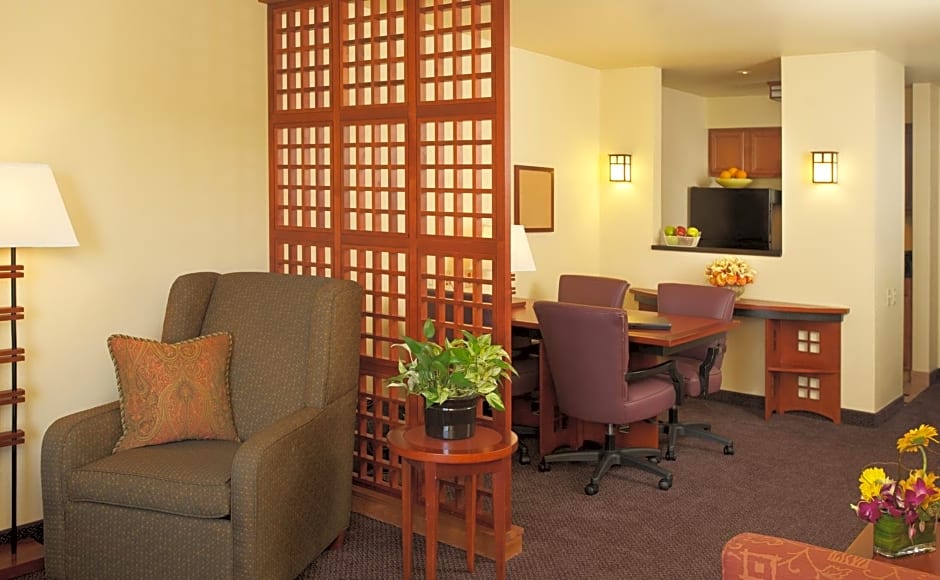 Larkspur Landing Roseville-An All-Suite Hotel