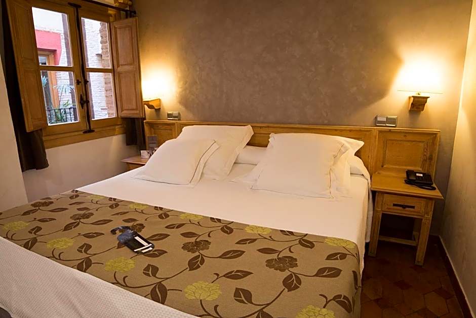 Photo 1 of 4 of Double Room
