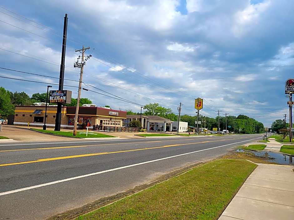 Super 8 by Wyndham Arkadelphia Caddo Valley Area