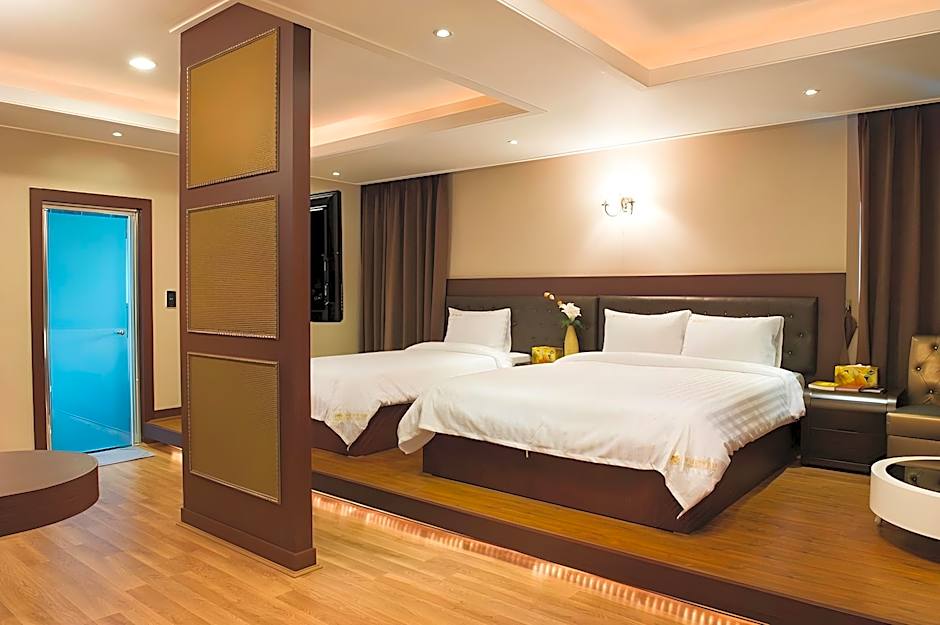 Pungnam Tourist Hotel