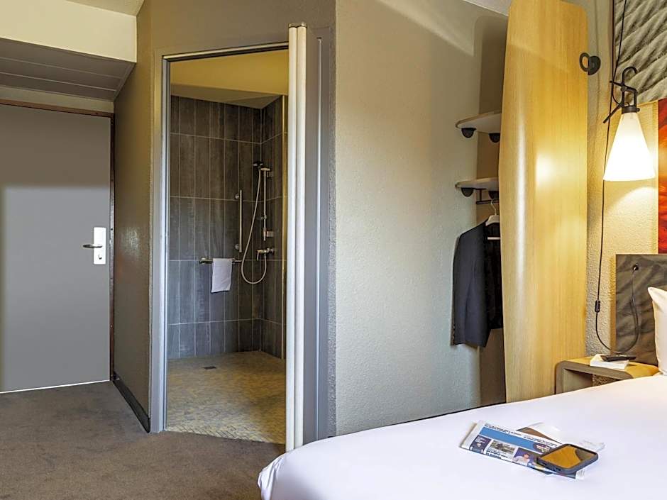ibis Massy