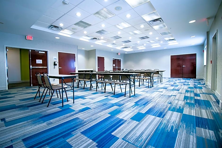 Holiday Inn Express Hotel & Suites Baton Rouge -Port Allen, an IHG Hotel