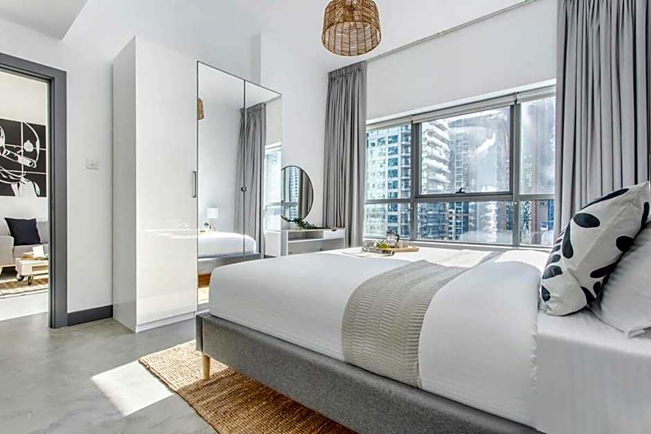 Frank Porter - Marina Views Tower B