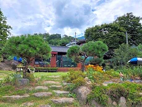 Hadong Alphonso Pension