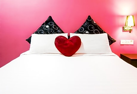 Standard Queen Bed Room