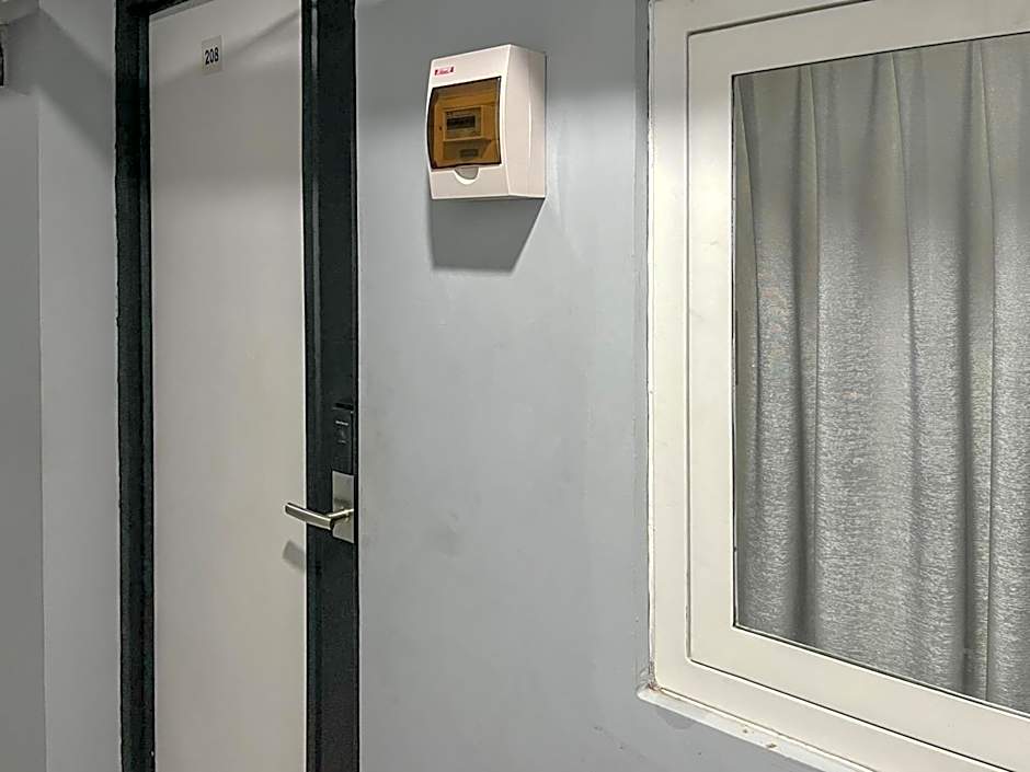 Torisan Hotel By RedDoorz – Semarang, IA