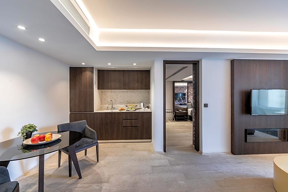 Almond Business Hotel