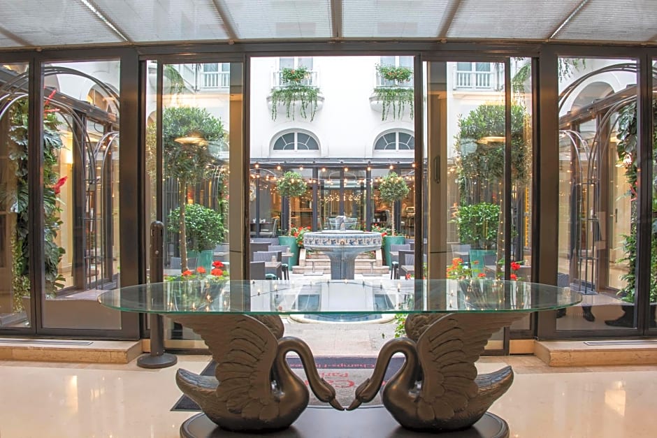 Hotel California Champs-Elysees