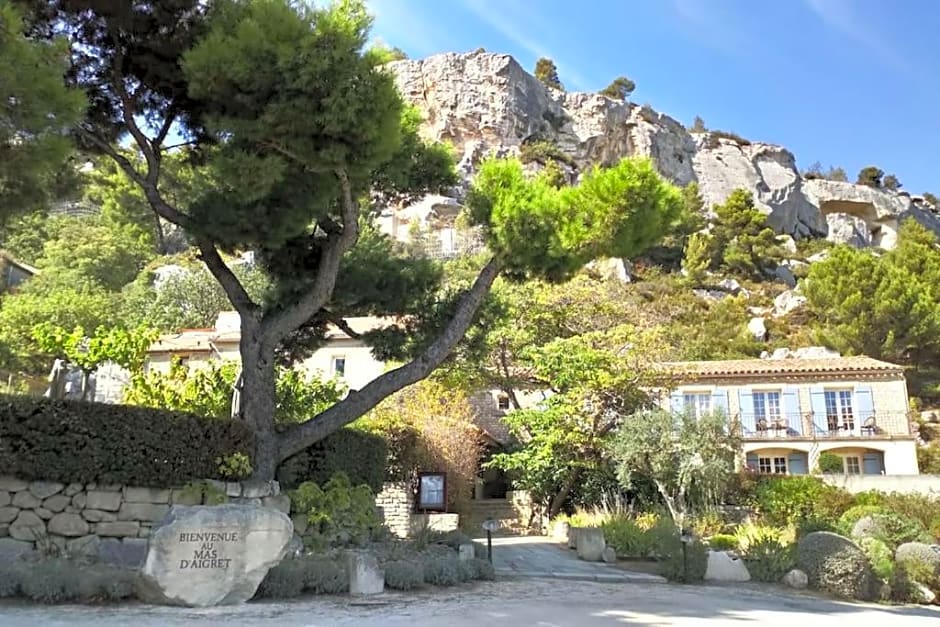 Chambres d'hôtes indépendantes au rez-de-chaussée d'une maison provençale dont une avec cour intérieure