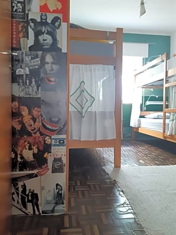 Bunk Bed in Mixed Dormitory Room