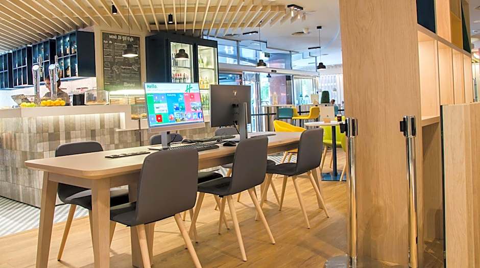 Suites Plaza Hotel & Wellness