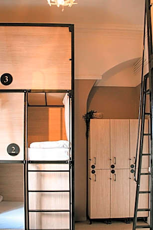 Bed in 8-Bed Female Dormitory Room with Private Bathroom