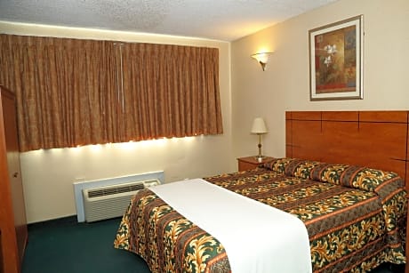 Standard Room with One Queen Bed