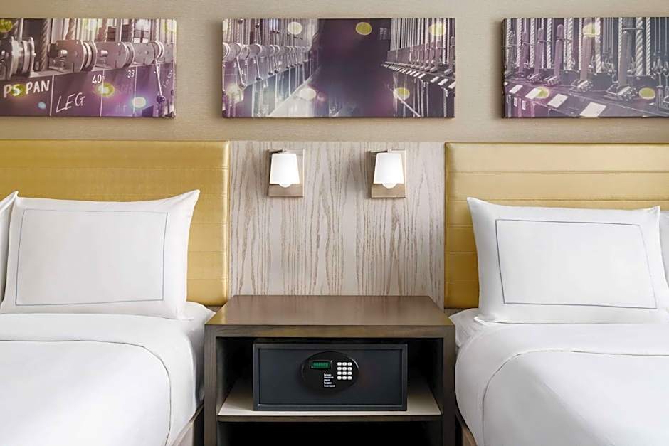 DoubleTree By Hilton New York Times Square West