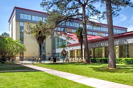 Ramada by Wyndham Shreveport Airport