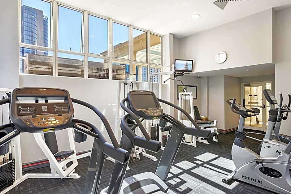 Mantra 2 Bond Street