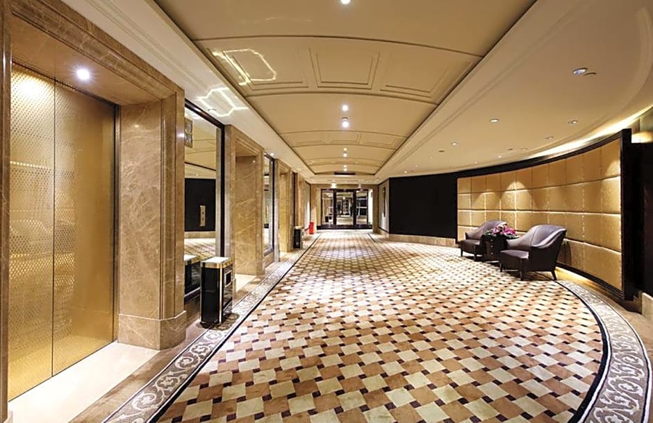 Royal Mediterranean Hotel