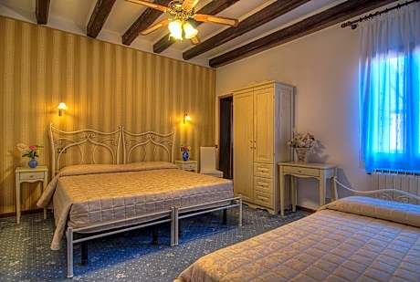 Classic Triple Room