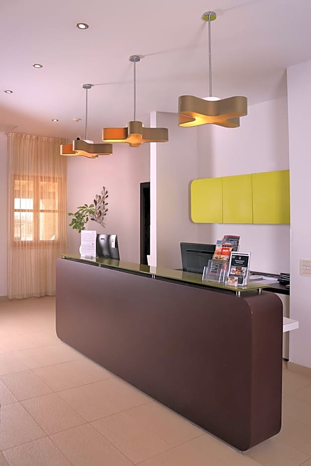 VELANERA Hotel & Restaurant