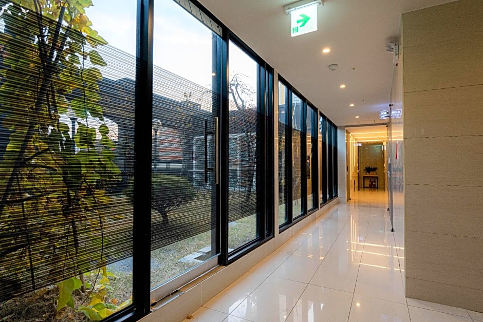 Gukje Business Hotel