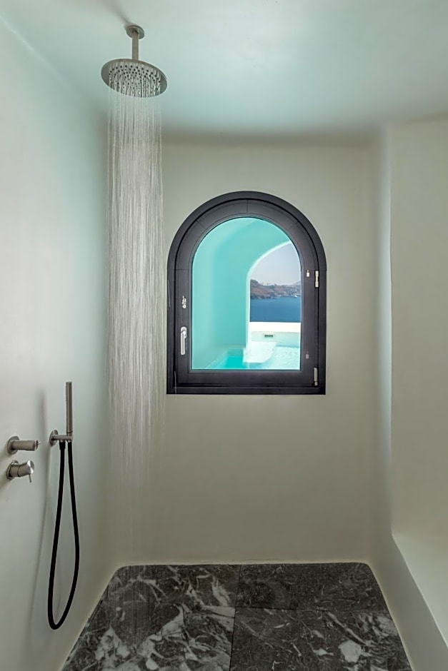 Chelidonia Luxury Suites