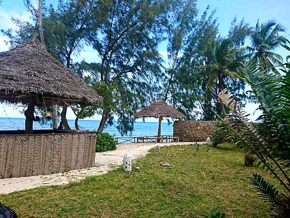 COCO REEF ECOLODGE