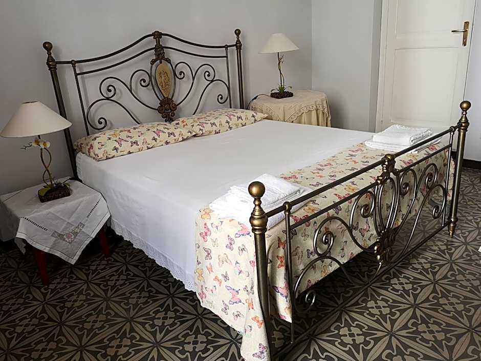 Photo 1 of 9 of Triple Room