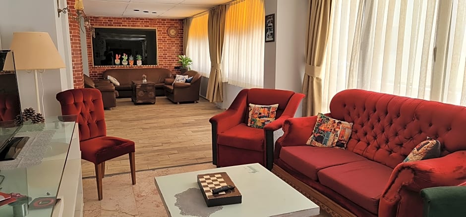 AliBabam Hotel & Apartment