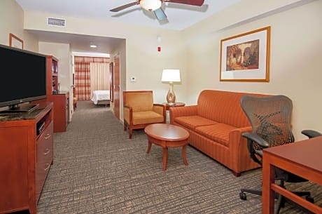 1 King 1 Bedroom Mobility Hearing Accessible Roll In Shower