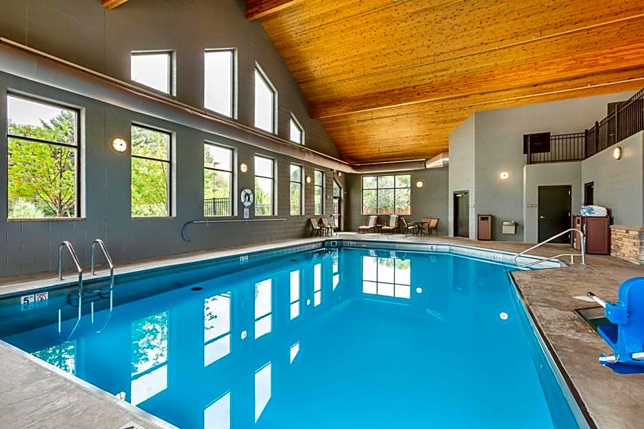 Best Western Premier Ivy Inn & Suites