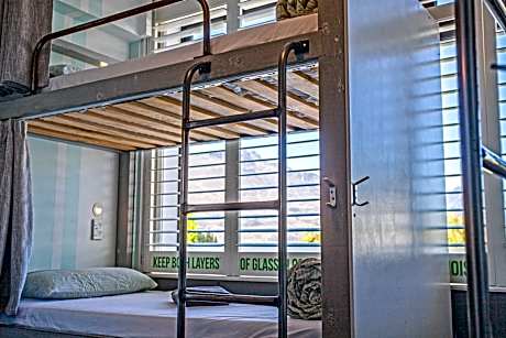 Single Bed in 6 Bed En-Suite Room
