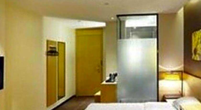 IU Hotel Chengdu Pengzhou Municipal Government Branch