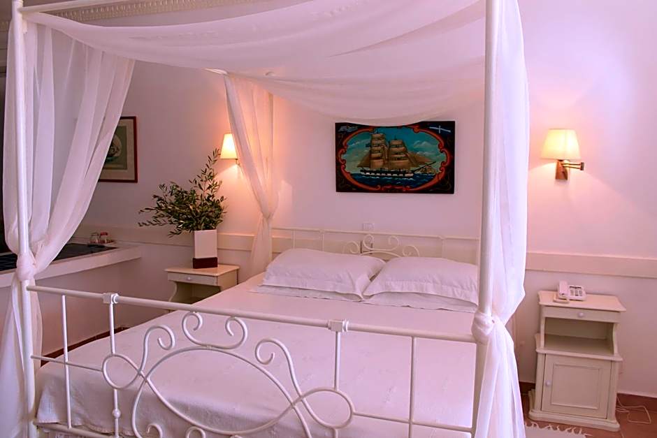 Porto Scoutari Romantic Hotel