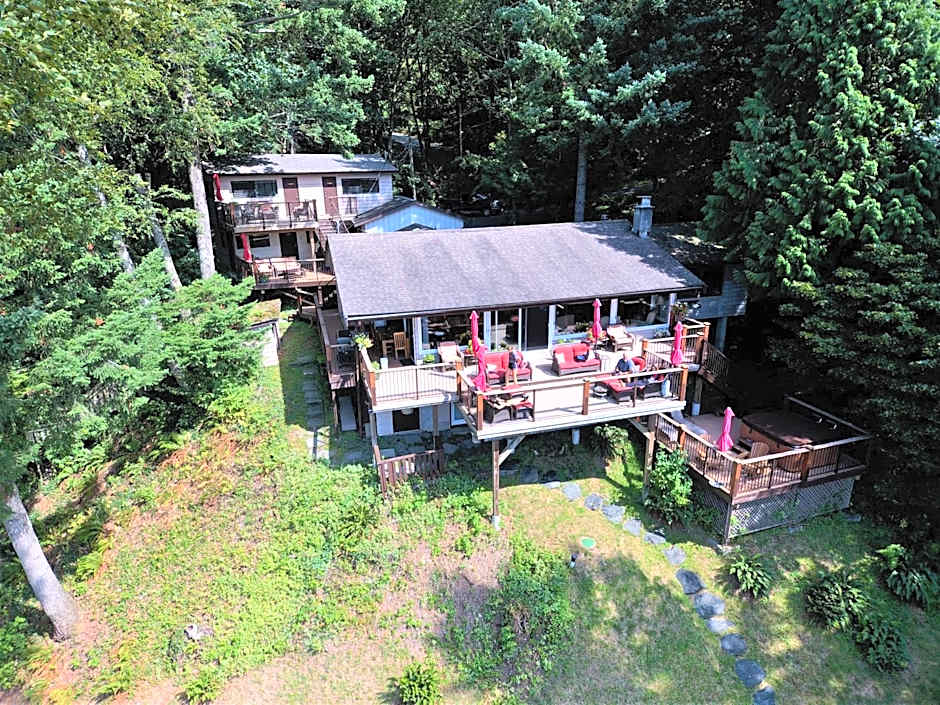 The Fraser River's Edge B&B Lodge